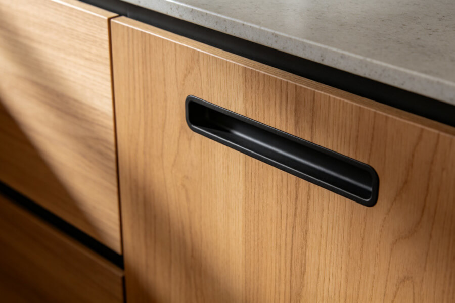 Cuisine sur mesure en bois dans un chalet